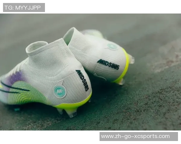 球星最爱穿的足球鞋盘点 哪款是你心中的最佳之选 球星最爱穿的足球鞋盘点 哪款是你心中的最佳之选