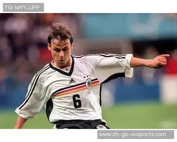 八位足球传奇球星的巅峰时刻与影响力解析